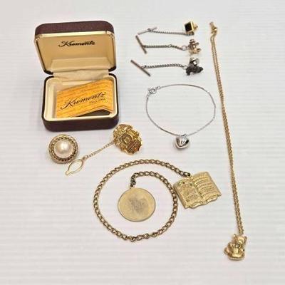 #1010 • Costume Jewelry

