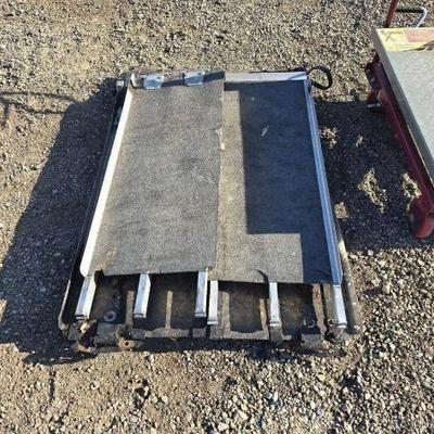 #80240 • Loading Ramps