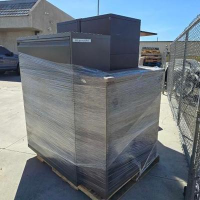 #80728 • 3 Metal Cabinets