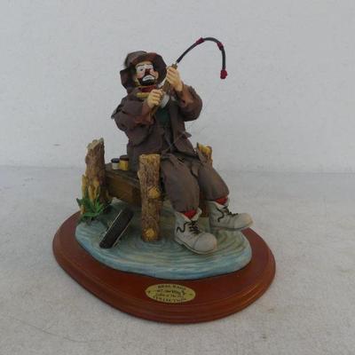 Vintage 1997 Flambro Emmett Kelly Jr. Real Rags Limited Edition "Catch of the Day" Music Box Figurine