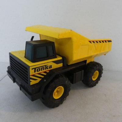 Tonka Funrise Steel Classic Mighty Dump Truck