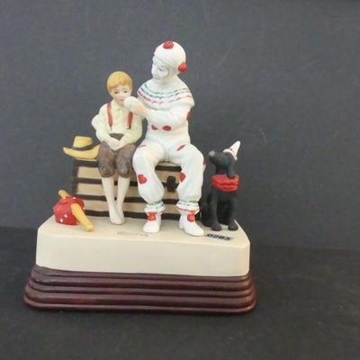 Vintage 1985 Norman Rockwell "The Runaway" Music Box - Plays "Send in the Clowns"