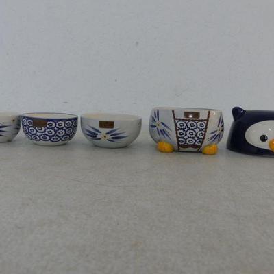 Vintage Temp-Tations by Tara "Old World Blue" Figural Owl 5-Piece Nesting Measuring Cup Set