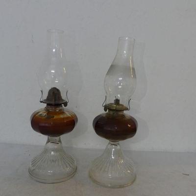 Vintage MCM Plume & Atwood Risdon Mfg. Pair of Brown Ribbed Base Pedestal Oil Lamp
