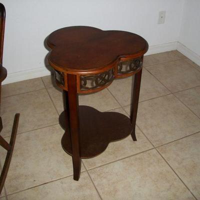 Wood Clover leaf End Table