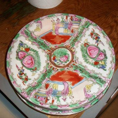 Set of 4 Rose Medallion Plates