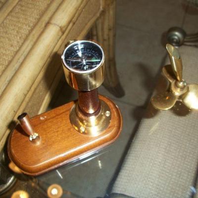 Compass Pen holder