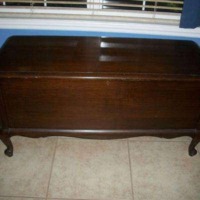 Exterior cedar chest