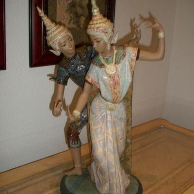 Vintage Lladro porcelain "Thai Dancing Couple" Figurine