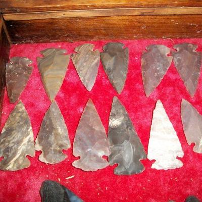 Collection of arrowheads