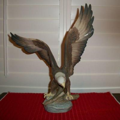 Vintage Lladro porcelain "Liberty Eagle" 