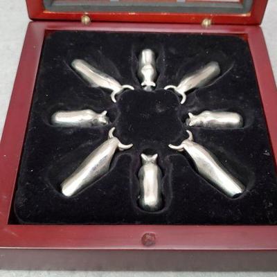 Wallace Silversmiths Bears vs Bulls Tic Tac Toe