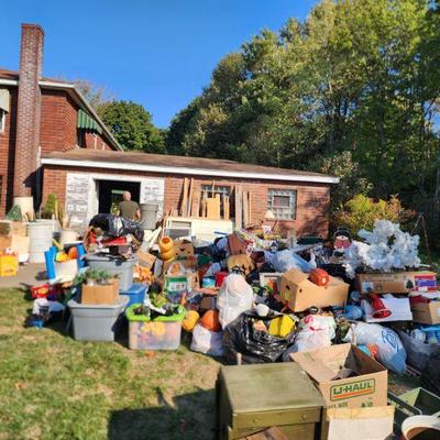 Estate sale photo