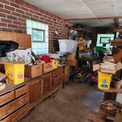 Estate sale photo