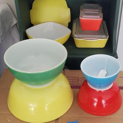 PYREX BOWLS