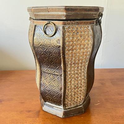 Vintage Decorative Storage Container - Hexagonal Design with Ornate Detailing