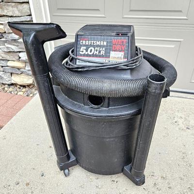  Black Craftsman Wet/ Dry Vac 5.0 Peak HP - With all Attachments