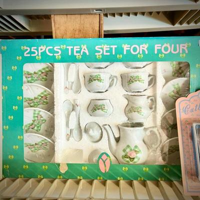 Vintage child's tea set