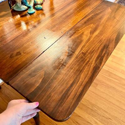Antique rectangular drop-leaf table 