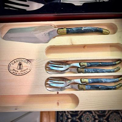 Laguiole spreader and forks