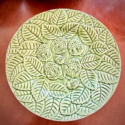 4 green Bordallo Pinheiro plates