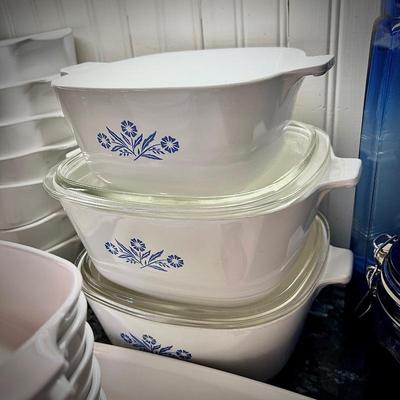 20 pieces of Corningware "Blue Cornflower" casserole dishes, pots, and pie dish