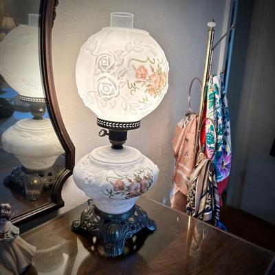Vintage "Gone With The Wind" lamp