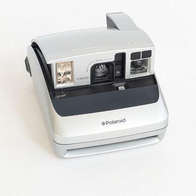 Lot #B118 - Polaroid Instant Camera
