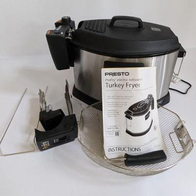 Lot #B86 - Presto Pro-Fry Electric Rotisserie Turkey Fryer