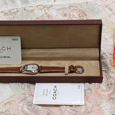 WST080 Coach Watch, Jade Deer and a 18kt Gold Pendant 