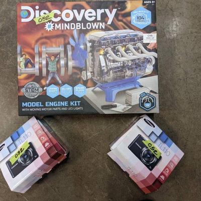 WST052 Unused "Discovery" # MINDBLOWN Model Engine Kit, (2) Unused Samsung Mini Cameras.