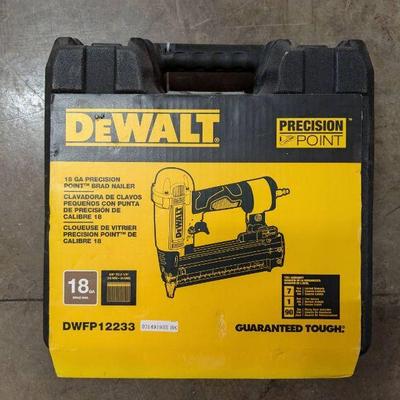 WST027 Unused DEWALT 18 Gauge Brad Nailer