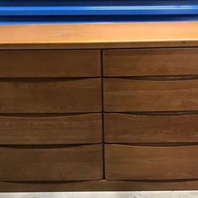 TII003 - Wooden 8-Drawer Dresser