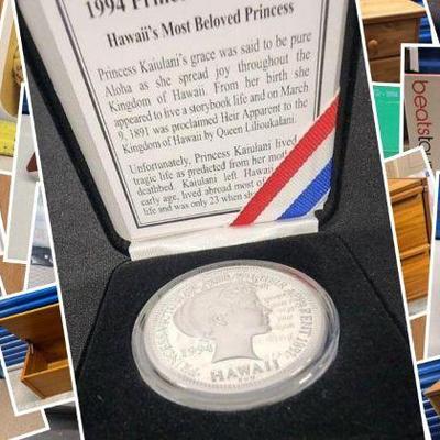TREASURES IN IWILEI CTBids Online Auction • Bidding Ends 10/03/24 • Pickup 10/05/24
This auction includes an eclectic mix of collectibles...
