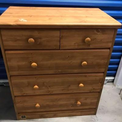 TII006 - Wooden 5-Drawer Dresser