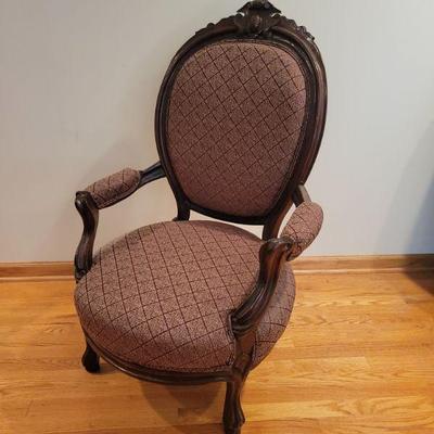 Cabernet upholstered Queen An Chair