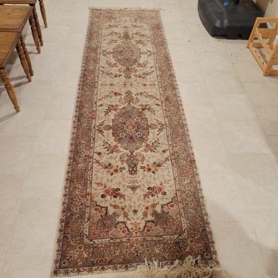 Fringed runner. 9' X 32" 
$15