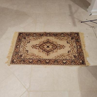 small area rug. 2 available
42" X 32"
$6