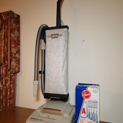 Hoover Power Elite II with extra bags