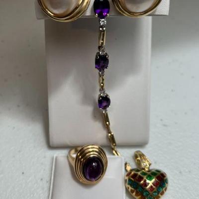 100's more pieces of jewelry to post. Watch for more photos to post .(ONLY ON SITE SALE HOURS)