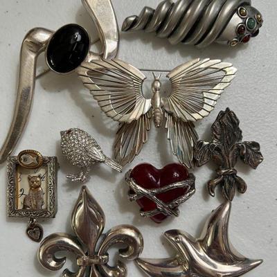 100's more pieces of jewelry to post. Watch for more photos to post .(ONLY ON SITE SALE HOURS)