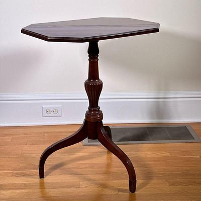 BOMBAY SIDE TABLE | Bombay pedestal side table with spindle & reverse fluted base over tripod legs. - h. 27 x w. 16 x l. 22 in

