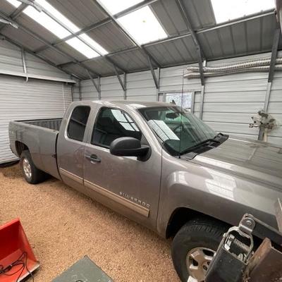 2012 Chevy xc lb 11k miles