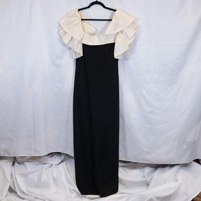 Come into our showroom October 4-6, 10am-5pm to purchase this item. 