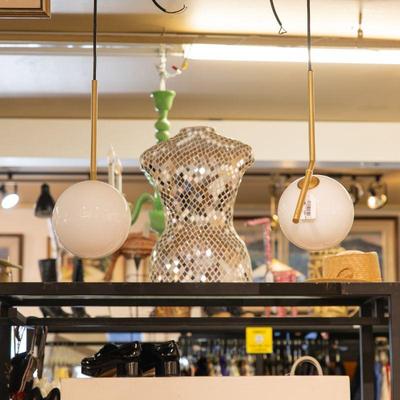 Come into our showroom October 4-6, 10am-5pm to purchase this item. 