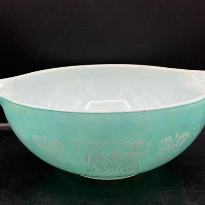 Pyrex Amish Butterprint Cinderella Nesting Bowl