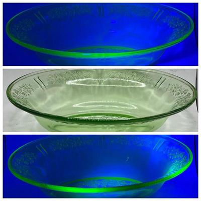 Federal Sharon Green Uranium Glass Oval Dish Glowing in 395nm & 365nm Black Light
