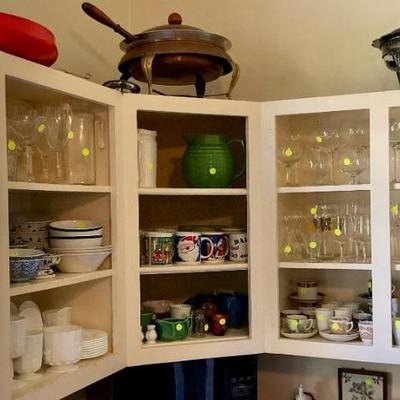 Mugs and glassware