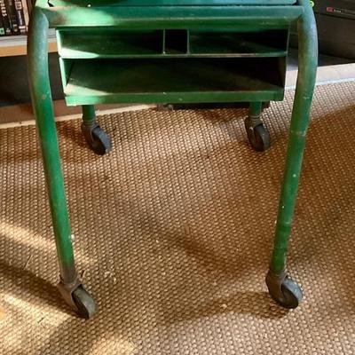Cute typing table