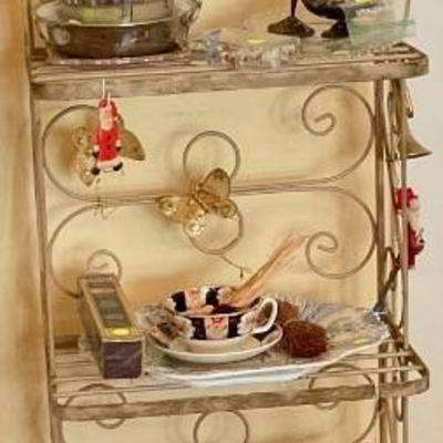Bakers rack